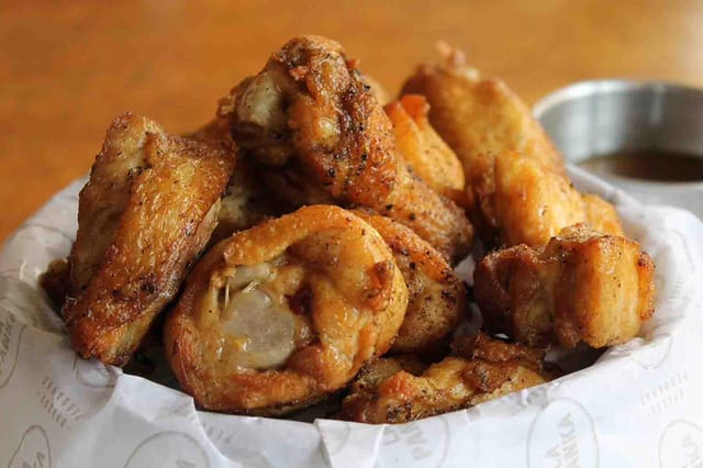 Alitas pica pica - spicy chicken wings.
