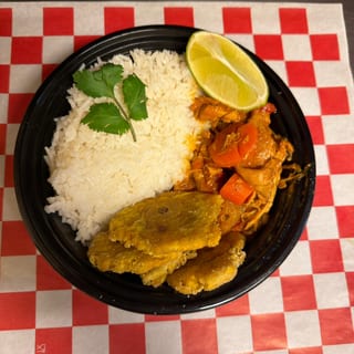 Pollo Guisado - Stewed Chicken
