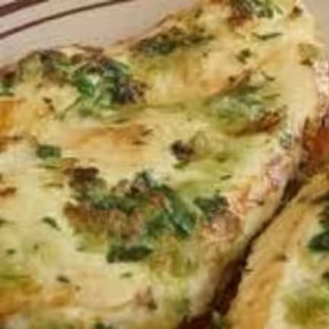 Pollo Al Ajillo, Chicken in Garlic Sauce 1/2 Tray.