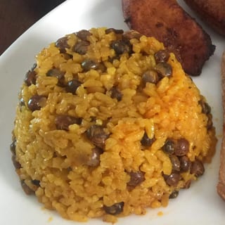 Arroz con Gandules 1/2 Tray